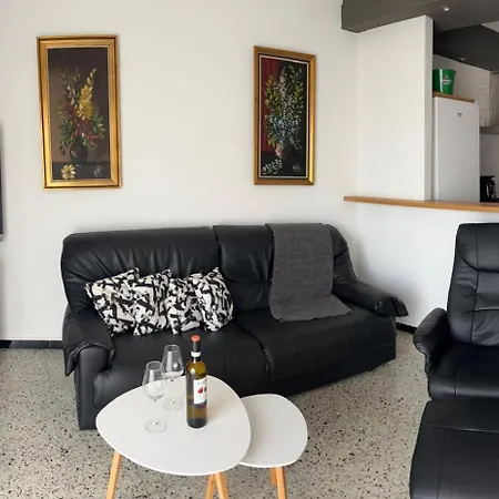 Ap Nurimar 2 Con Aire Acondicionado En Centro Del Pueblo *