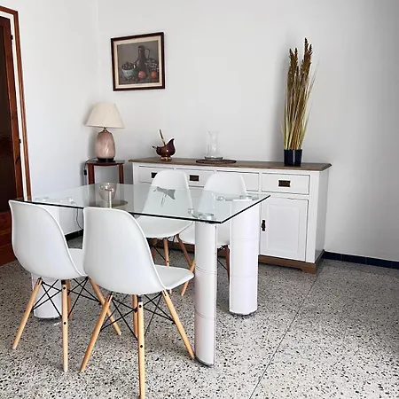 Ap Nurimar 2 Con Aire Acondicionado En Centro Del Pueblo Apartment