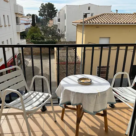 Ap Nurimar 2 Con Aire Acondicionado En Centro Del Pueblo Apartment