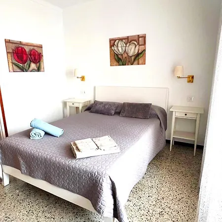 Ap Nurimar 2 Con Aire Acondicionado En Centro Del Pueblo Apartment *
